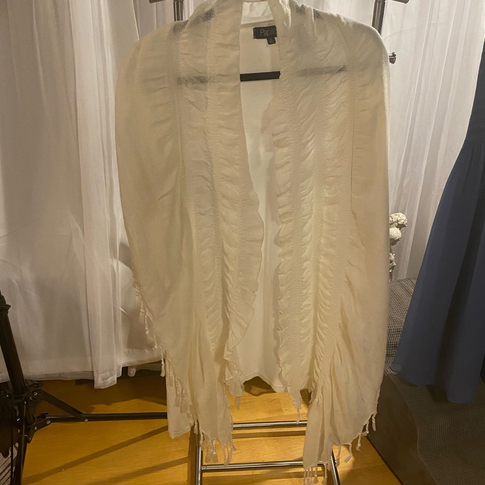 Papillio Cream Ruffled Women's Cape / Wrap